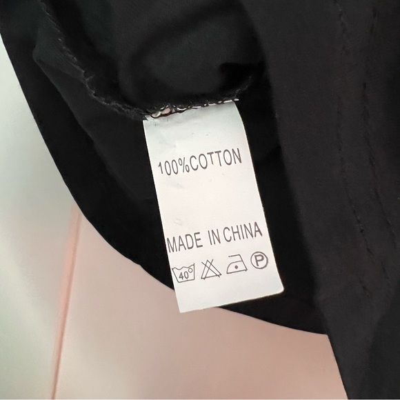 It’s Me Hi I’m the Cool Aunt T-Shirt - Picture 7 of 7